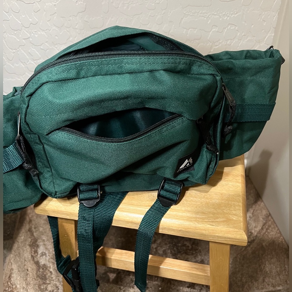 Fanny pack, green with water bottle pockets